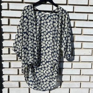 Rachael & Chloe Sheer Daisy Cover Up / Kimono